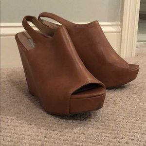 Steve Madden Brown leather wedges